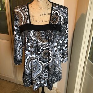 Christopher & Banks Woman’s Lg Top